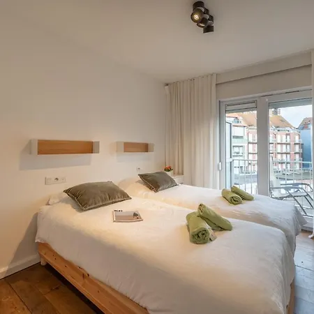 شقة Alice At Knokke, Duplex Met Garage *