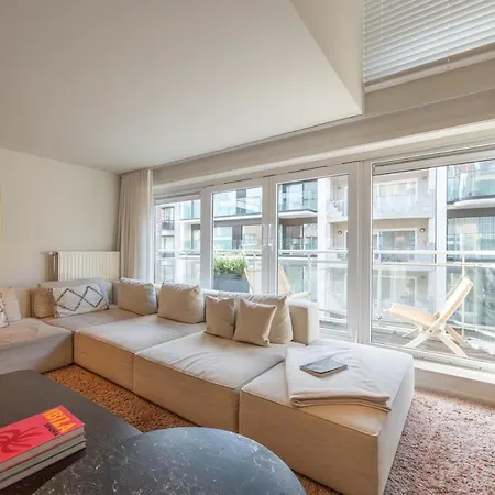 شقة Alice At Knokke, Duplex Met Garage *